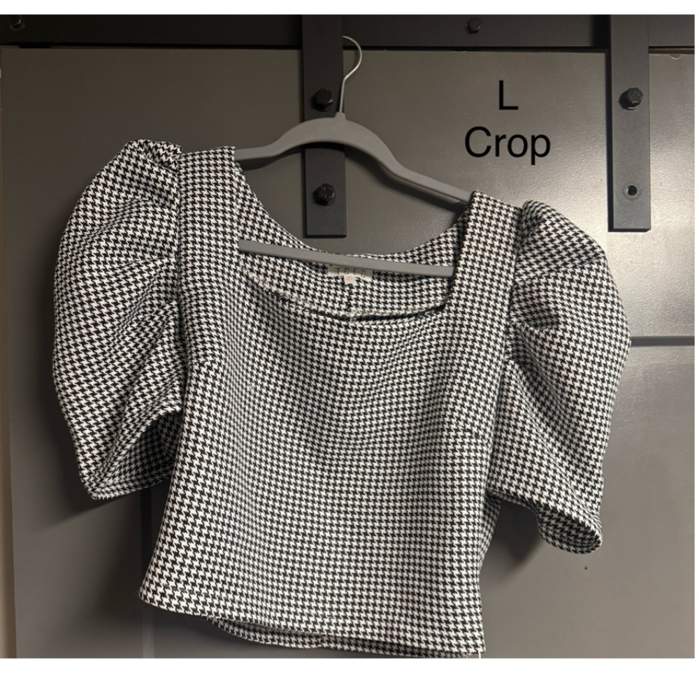 Black and White Crop Top